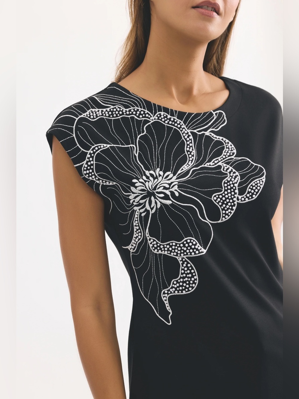 leo & ugo paris graphic flower motif t-shirt beaded size 2